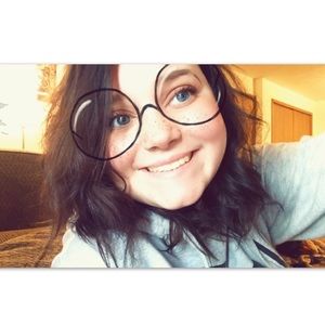 Meet your Posher, Kensie